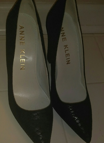 Shoes - Picture 4 of 4